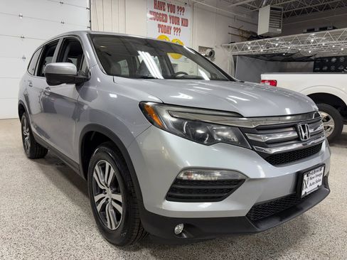 Used 2017 Honda Pilot EX image 1