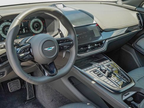 New 2025 Aston Martin DBX 707 image 3