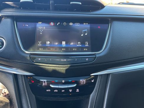 Used 2018 Cadillac XT5 Luxury w/ Driver Awareness Package image 20