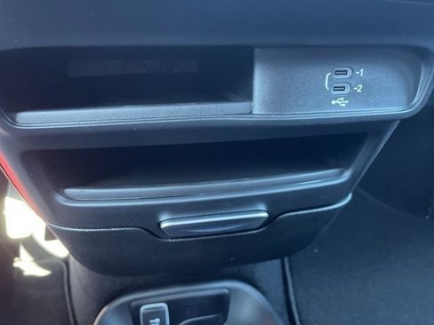 New 2026 Chrysler Pacifica Select image 25