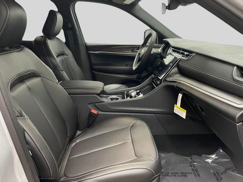New 2025 Jeep Grand Cherokee Limited AWD/4WD image 10