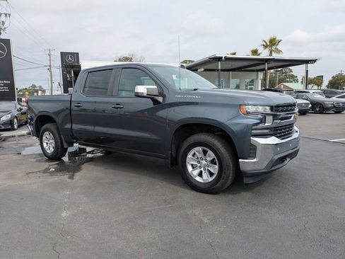 Used 2021 Chevrolet Silverado 1500 LT w/ Safety Package II image 2