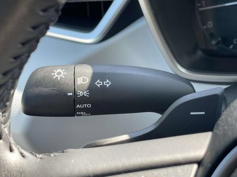 Used 2025 Toyota Corolla SE FWD image 29