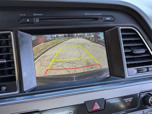 Used 2016 Hyundai Sonata SE w/ Cargo Package image 22