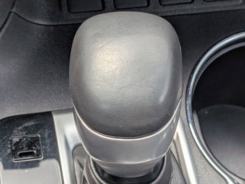 Used 2017 Toyota Highlander SE image 14