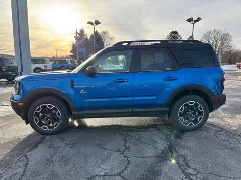 New 2025 Ford Bronco Sport Outer Banks image 4