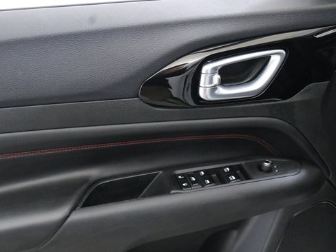 Used 2023 Jeep Compass Trailhawk image 20