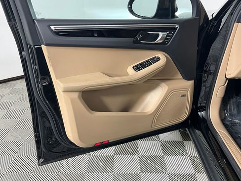 Used 2020 Porsche Macan image 19