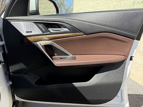 Used 2024 BMW X1 xDrive28i w/ Premium Package image 31