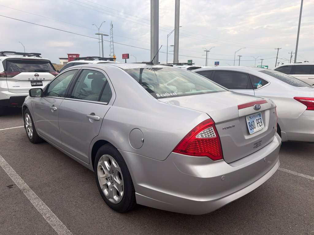 Used 2010 Ford Fusion SE FWD image 5