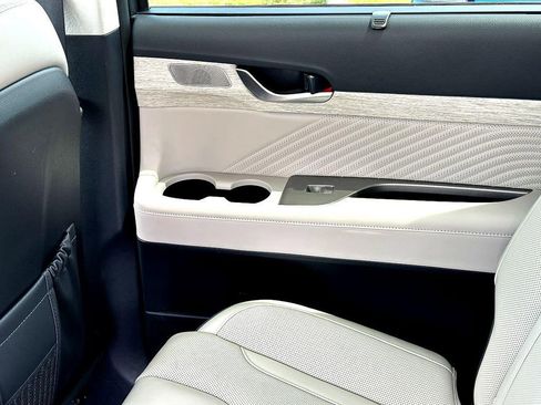Used 2024 Hyundai Palisade Calligraphy FWD image 24