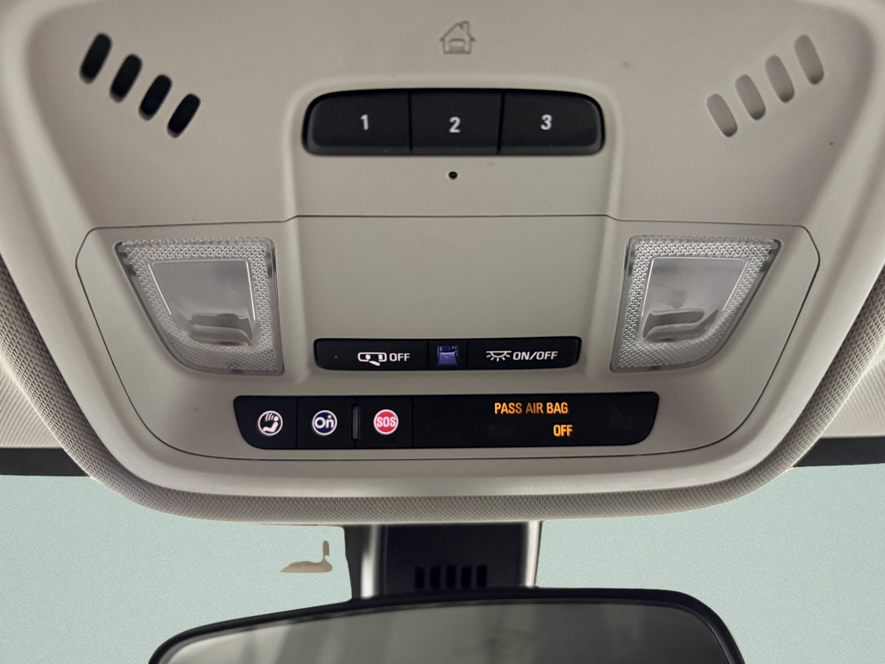 Used 2018 Chevrolet Traverse LT FWD image 30