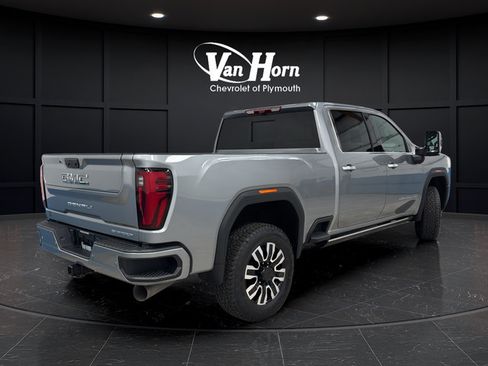 Used 2025 GMC Sierra 3500 Denali Ultimate AWD/4WD image 7