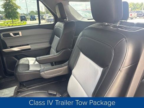 Certified 2023 Ford Explorer XLT w/ Equipment Group 202A RWD image 15
