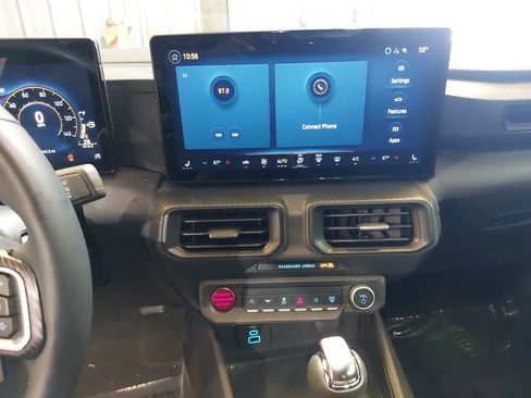 Used 2025 Ford Mustang Coupe RWD image 21