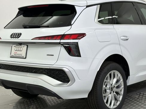 New 2026 Audi Q3 quattro 2.0T AWD/4WD image 23