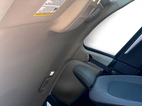 Used 2020 Ford Escape SE image 16