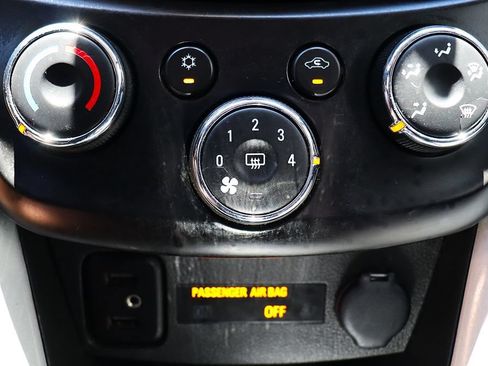Used 2020 Chevrolet Trax LS FWD image 45