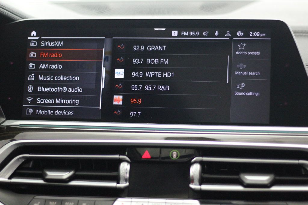 Used 2020 BMW X7 xDrive40i w/ Cold Weather Package AWD/4WD image 22