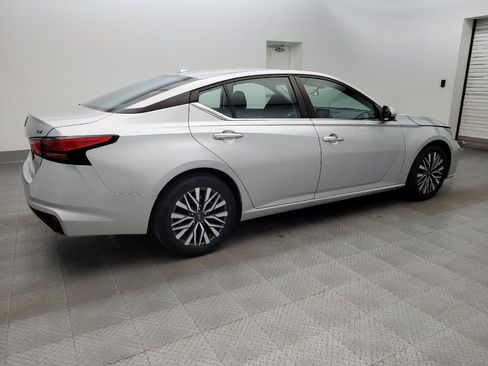 Used 2023 Nissan Altima 2.5 SV FWD image 10