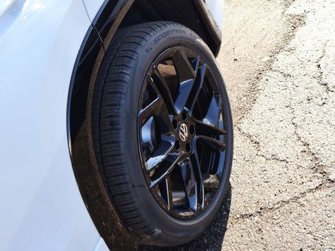 New 2026 Volkswagen Tiguan SE R-Line image 39