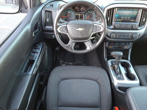 Used 2021 Chevrolet Colorado LT w/ LT Convenience Package image 12