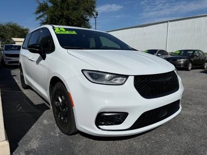 Used 2024 Chrysler Pacifica Limited