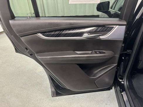 Used 2025 Cadillac XT6 Premium Luxury image 20