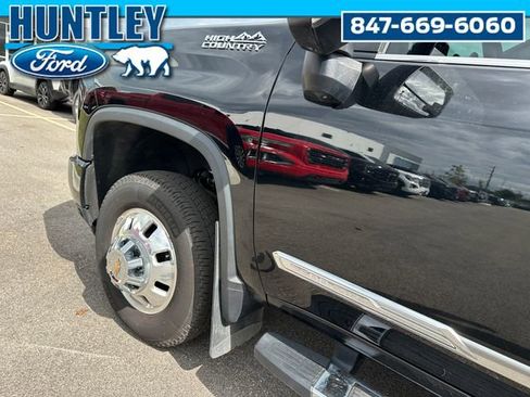 Used 2024 Chevrolet Silverado 3500 High Country w/ High Country Premium Package image 9