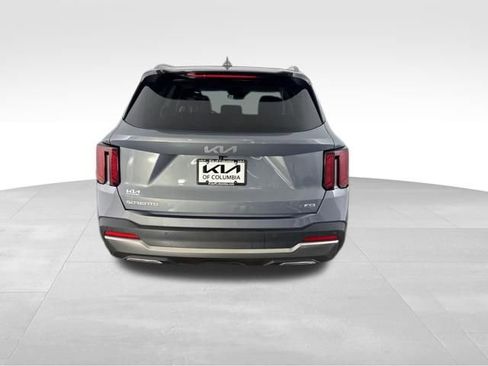 Certified 2025 Kia Sorento S image 8