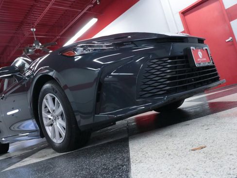Used 2025 Toyota Camry LE w/ Convenience Package FWD image 32