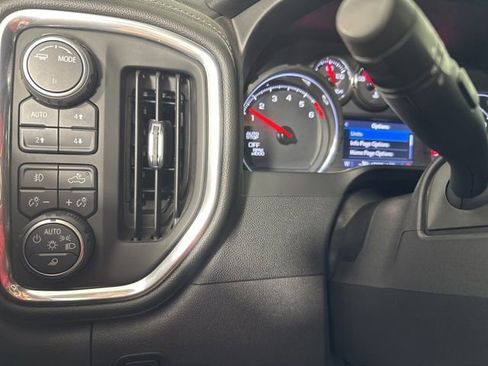 Used 2021 Chevrolet Silverado 1500 LT Trail Boss w/ Convenience Package II AWD/4WD image 9