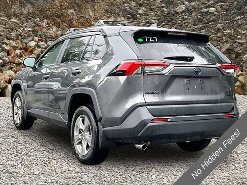 Used 2023 Toyota RAV4 LE AWD/4WD image 11