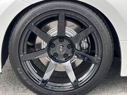 Used 2009 Nissan 370Z Touring w/ Sport Pkg image 22