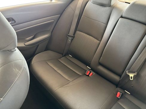 Used 2025 Nissan Altima 2.5 SV FWD image 39
