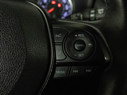 Used 2021 Toyota RAV4 XLE Premium image 29