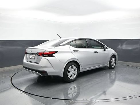 Used 2025 Nissan Versa S w/ Electronics Package FWD image 8