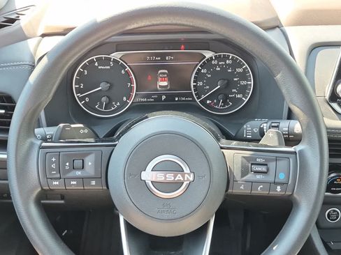 Used 2023 Nissan Rogue SV AWD/4WD image 15