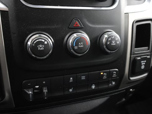 Used 2018 RAM 2500 Big Horn AWD/4WD image 40