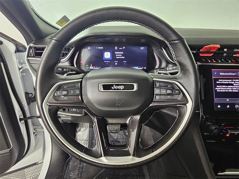 Used 2022 Jeep Grand Cherokee L Altitude image 29