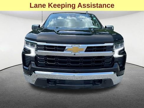 Used 2022 Chevrolet Silverado 1500 LT w/ Convenience Package II AWD/4WD image 4