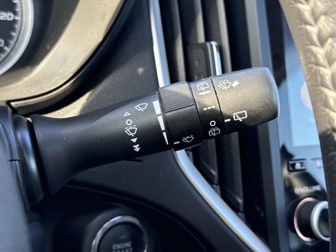 Used 2023 Subaru Forester Limited image 11