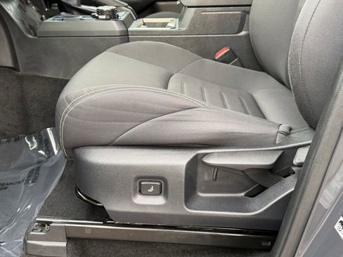 Used 2024 Toyota Tacoma TRD Off-Road image 14