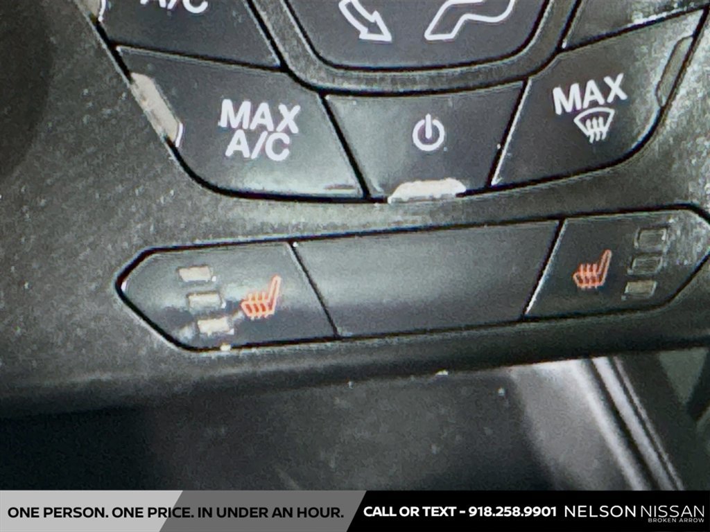 Used 2016 Ford Fusion SE w/ Equipment Group 502A FWD image 19