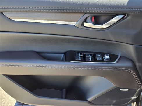 New 2025 MAZDA CX-5 Signature image 10