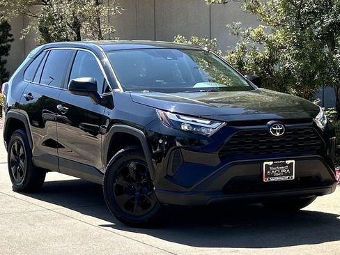 Used 2025 Toyota RAV4 LE image 2