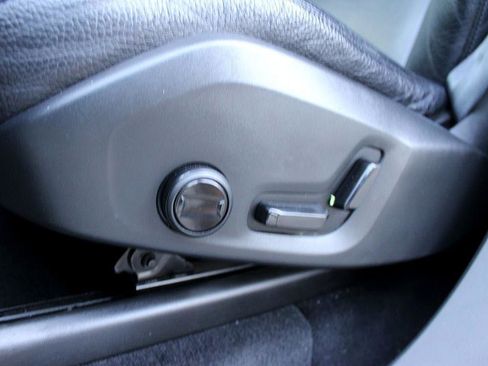 Used 2020 Volvo XC90 T6 Momentum image 10