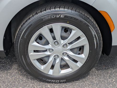 Used 2020 Kia Soul LX FWD image 8