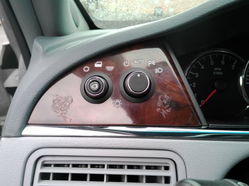 Used 2007 Buick LaCrosse CXL w/ Chromed Appearance Package FWD image 22