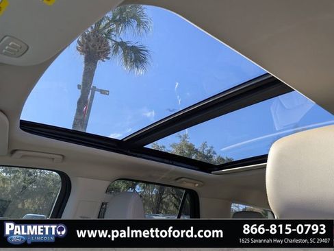 Used 2023 Ford Expedition Limited image 19